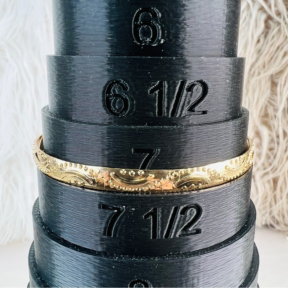 Beautiful Goldtone stackable cuff Bangle Bracelet - Picture 11 of 15
